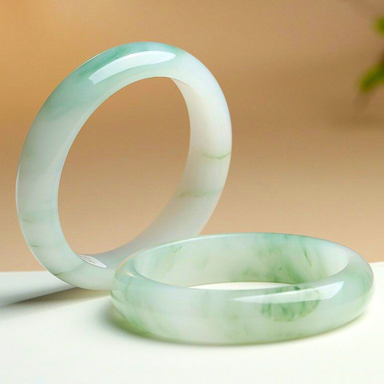 Verdant Spirit – The Silent Mountain Bangle