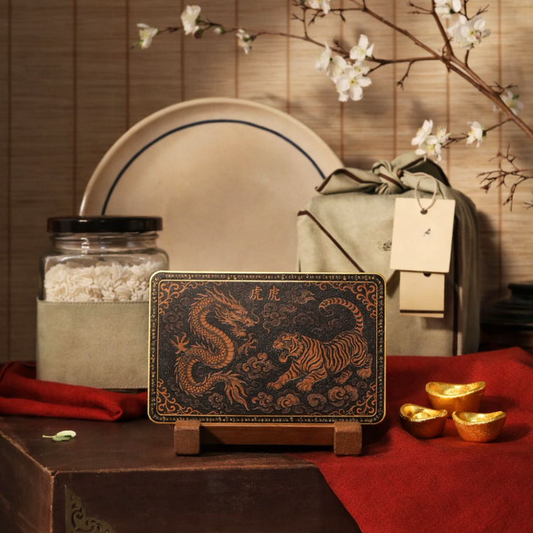 Gold Charisma Talisman - Emblem of Command