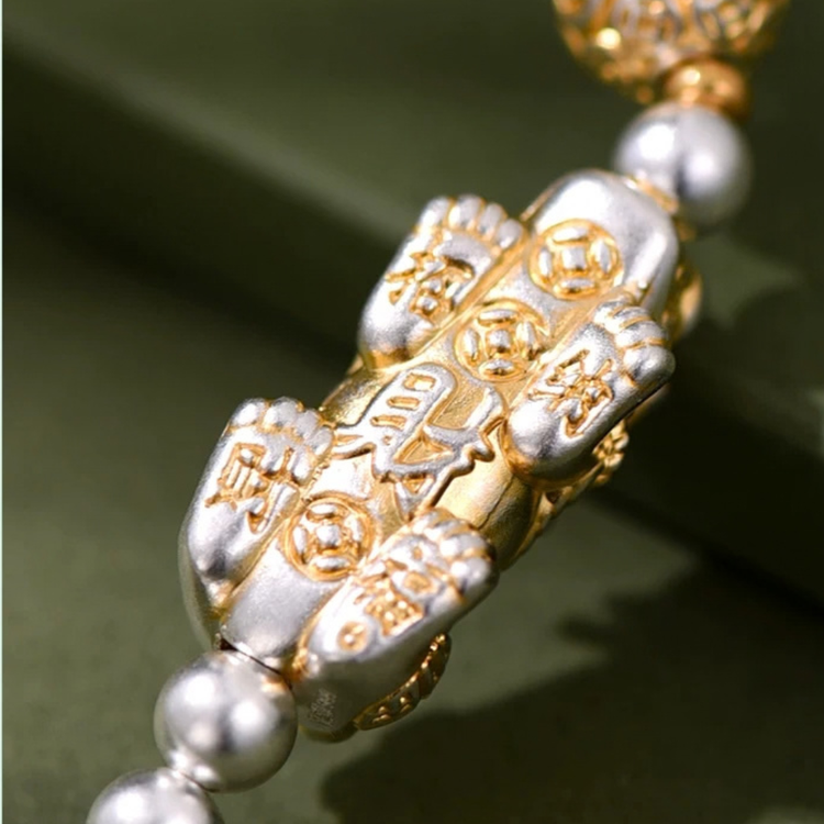 The Golden Mantra Pixiu Bracelet