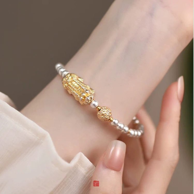 The Golden Mantra Pixiu Bracelet
